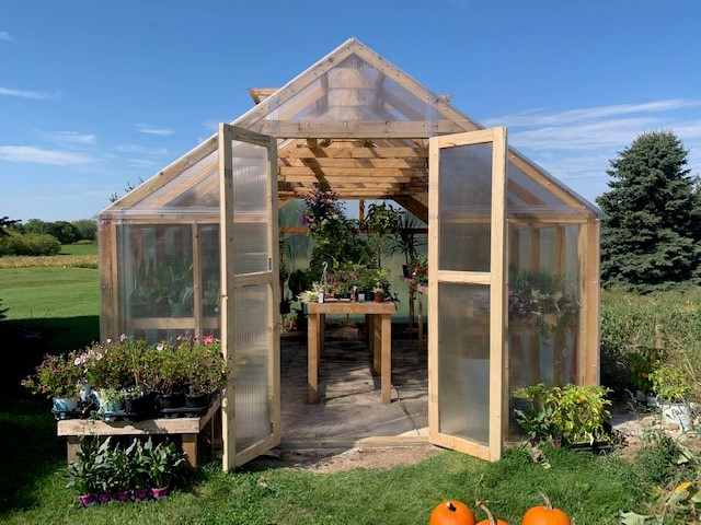 multiwall polycarbonate clad hobby greenhouse